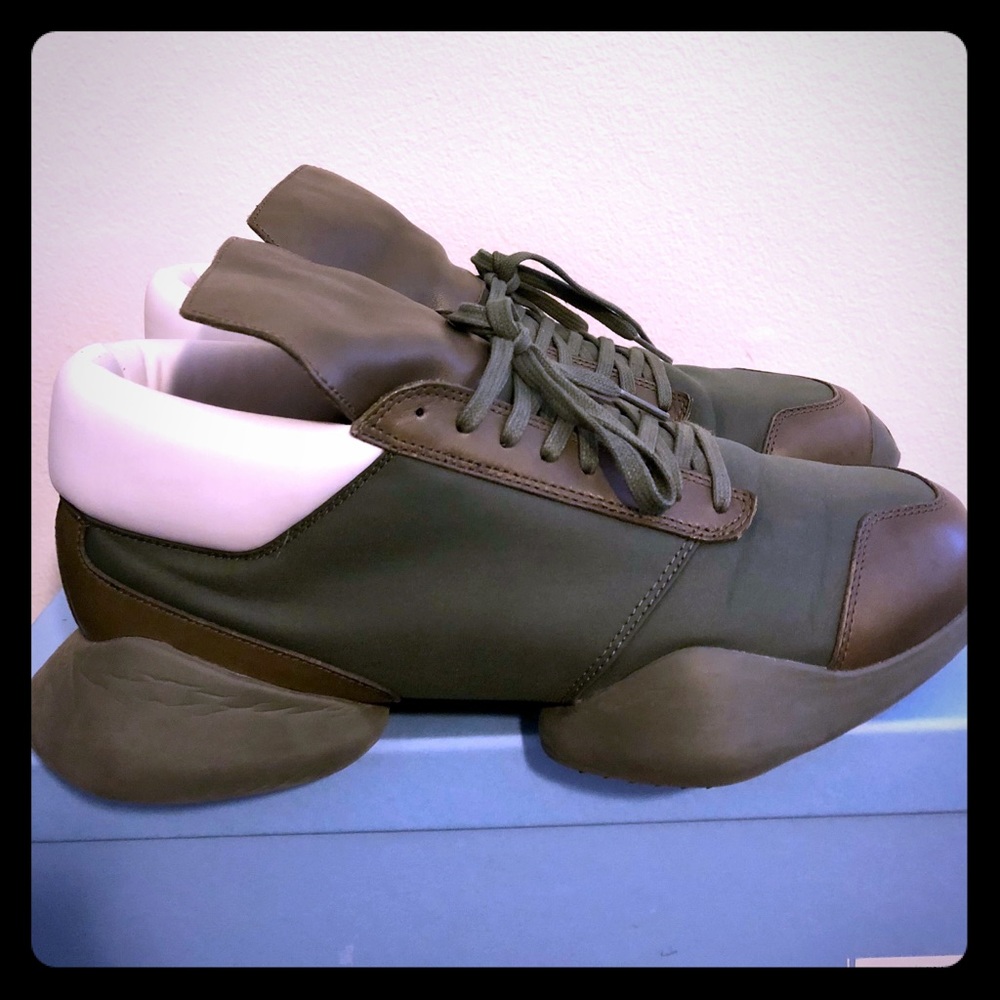 Rick Owen runner